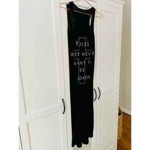 Forever 21 Black Graphic Mid Maxi